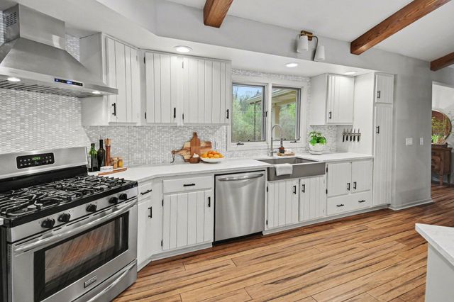900 Rock Drive, Middleville, MI 49333