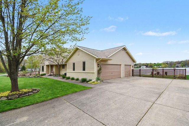 900 Rock Drive, Middleville, MI 49333