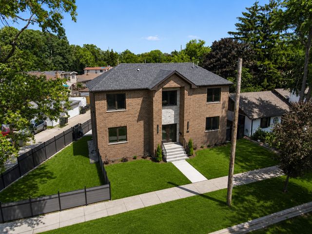 8640 Center Street, River Grove, IL 60171
