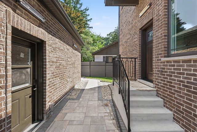 8640 Center Street, River Grove, IL 60171