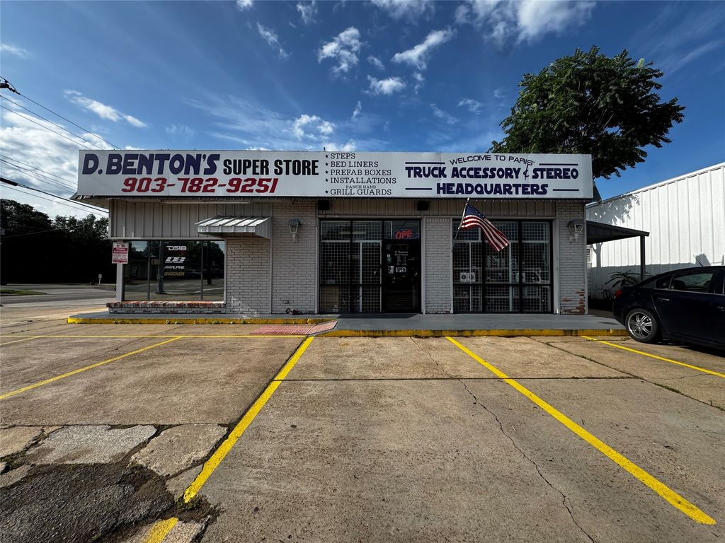 1626 Lamar Avenue, Paris, TX 75460