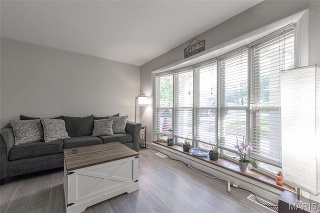 5509 Carla Drive, High Ridge, MO 63049