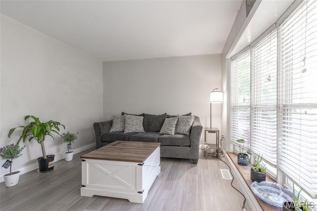 5509 Carla Drive, High Ridge, MO 63049