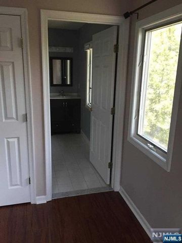 1-3-1 Orchard Park, Allendale, NJ 07401