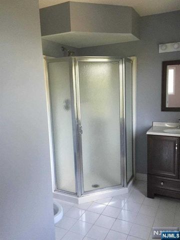 1-3-1 Orchard Park, Allendale, NJ 07401