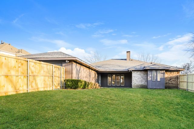 1617 James Good Lane, Garland, TX 75043