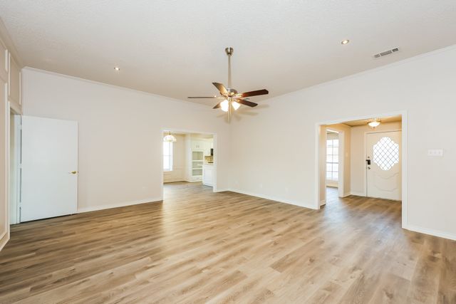 1617 James Good Lane, Garland, TX 75043