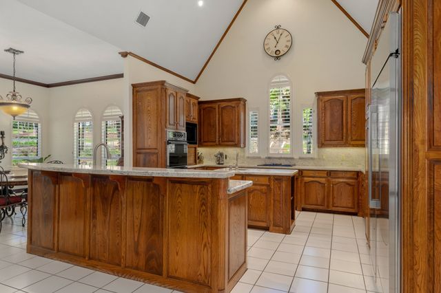 303 W Charlottesville Avenue, Colleyville, TX 76034