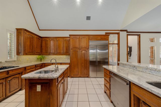 303 W Charlottesville Avenue, Colleyville, TX 76034