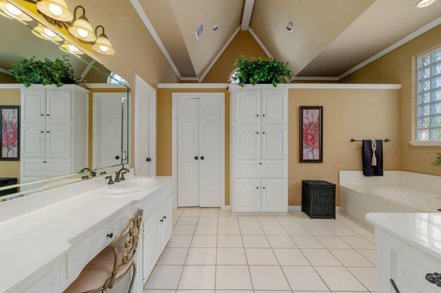 303 W Charlottesville Avenue, Colleyville, TX 76034