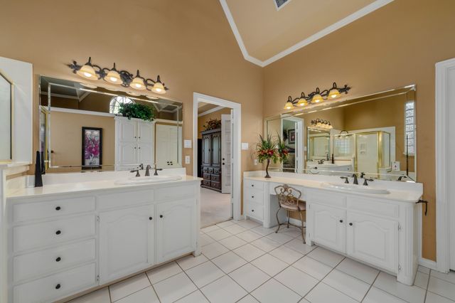 303 W Charlottesville Avenue, Colleyville, TX 76034