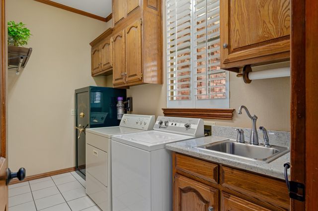 303 W Charlottesville Avenue, Colleyville, TX 76034