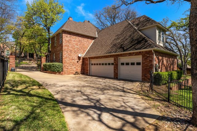 303 W Charlottesville Avenue, Colleyville, TX 76034