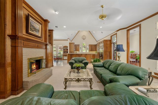 303 W Charlottesville Avenue, Colleyville, TX 76034