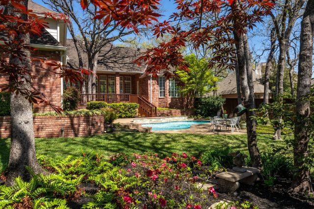 303 W Charlottesville Avenue, Colleyville, TX 76034