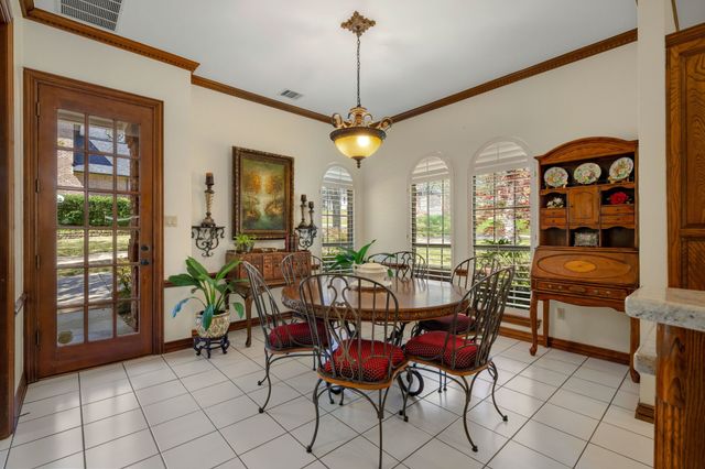 303 W Charlottesville Avenue, Colleyville, TX 76034