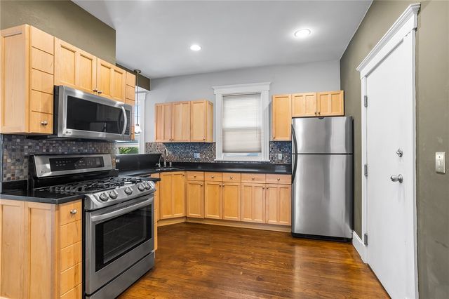 224 Olney Street 1, Providence, RI 02906