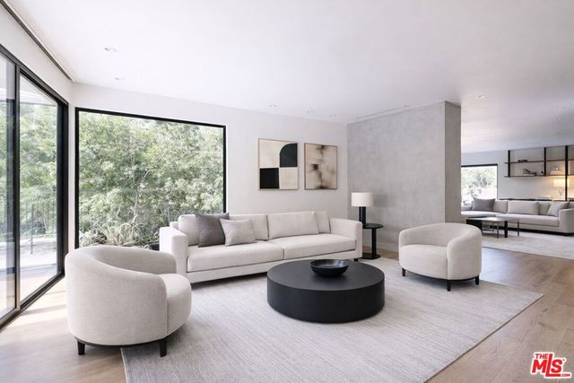 11428 Dona Lola Drive, Studio City, CA 91604