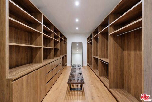 11428 Dona Lola Drive, Studio City, CA 91604