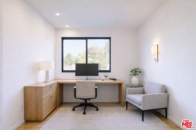 11428 Dona Lola Drive, Studio City, CA 91604