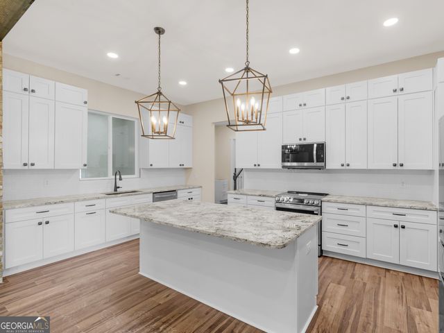 1019 Oakridge Drive, Griffin, GA 30223