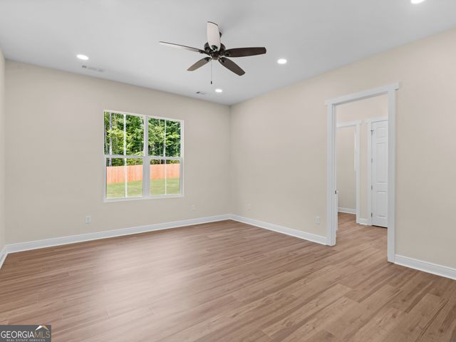 1019 Oakridge Drive, Griffin, GA 30223