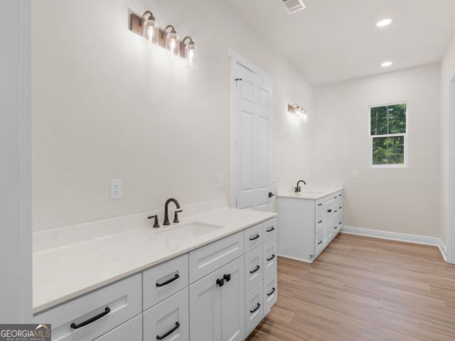 1019 Oakridge Drive, Griffin, GA 30223