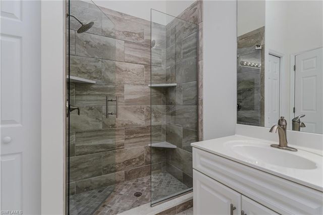 6830 Beach Resort DR 2602, Naples, FL 34114