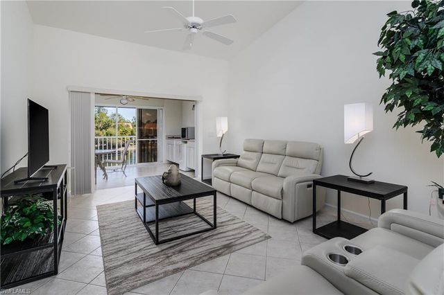 6830 Beach Resort DR 2602, Naples, FL 34114