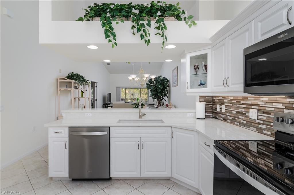 6830 Beach Resort DR 2602, NAPLES, FL 34114 — photo 3