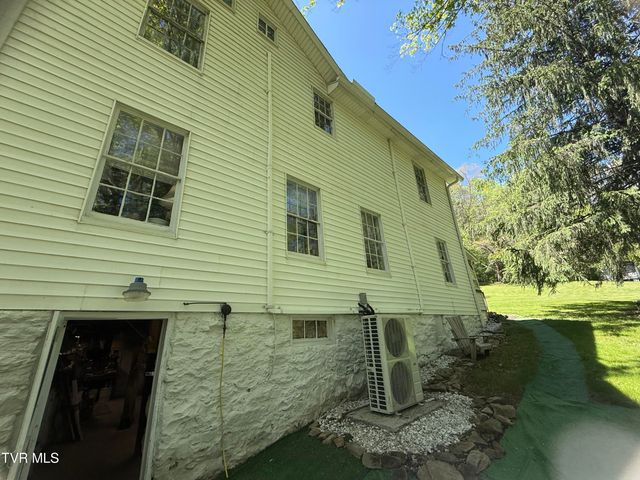 5912 Dunbar Road, Appalachia, VA 24216