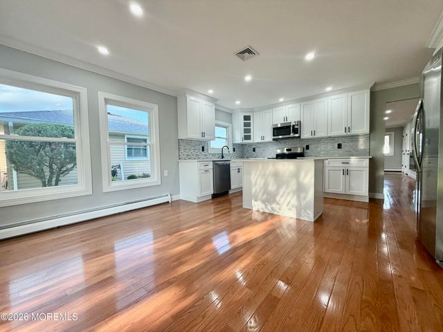 3 Montego Street, Toms River, NJ 08757