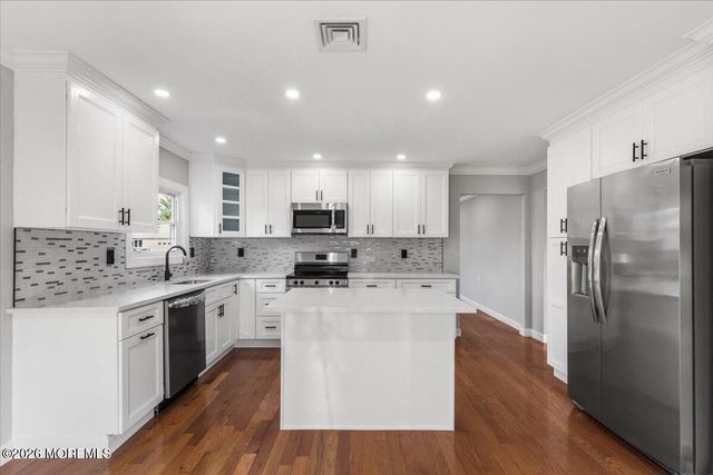 3 Montego Street, Toms River, NJ 08757
