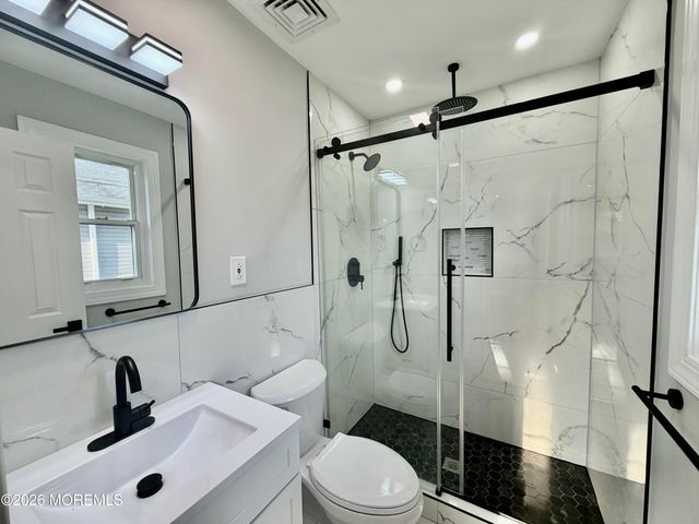 3 Montego Street, Toms River, NJ 08757