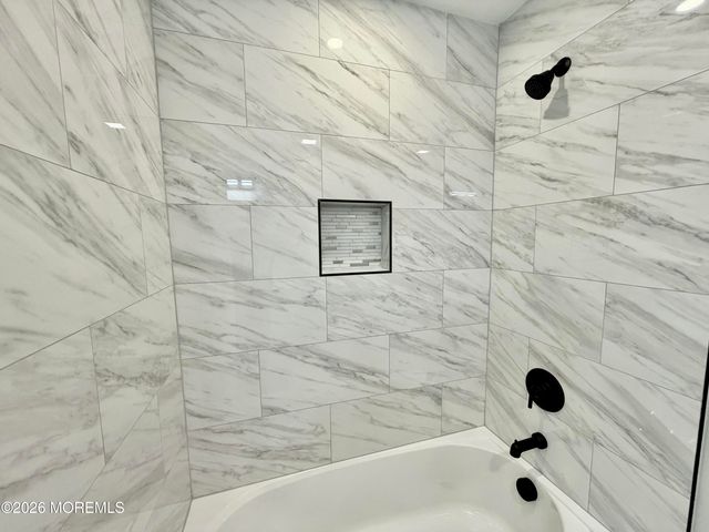 3 Montego Street, Toms River, NJ 08757
