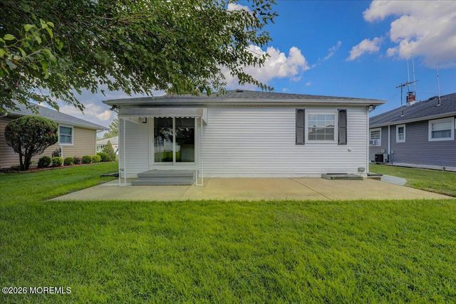 3 Montego Street, Toms River, NJ 08757