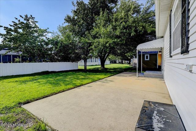 3 Montego Street, Toms River, NJ 08757