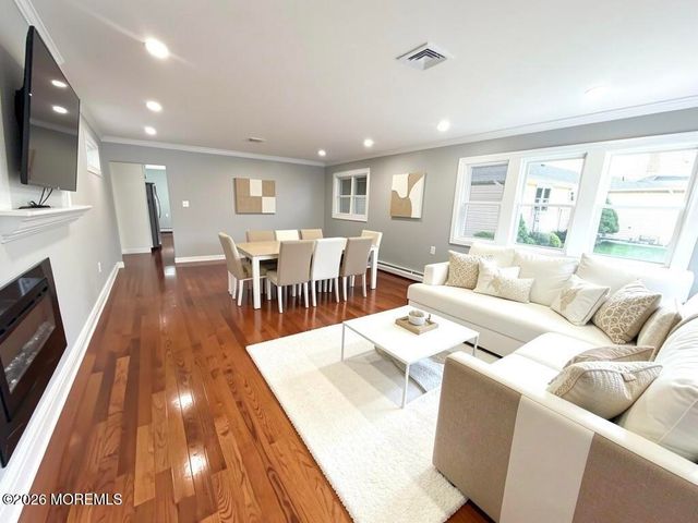 3 Montego Street, Toms River, NJ 08757