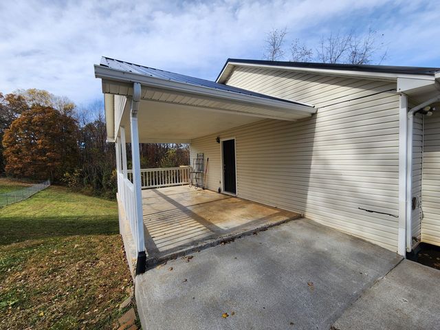 821 Little Mountain CIR, Rocky Mount, VA 24151