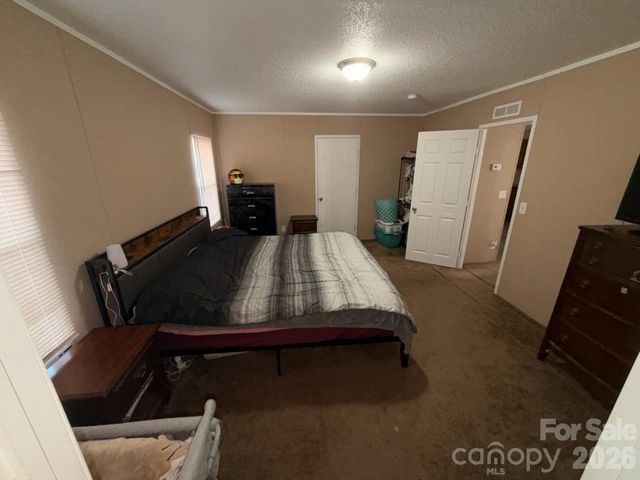 5139 Pine Springs Drive, Bessemer City, NC 28016