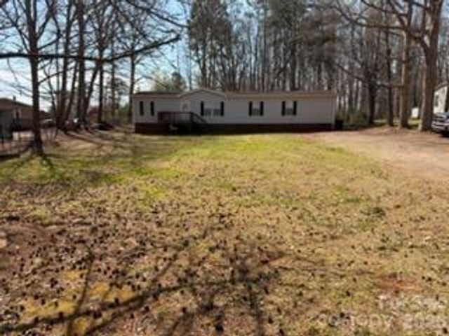 5139 Pine Springs Drive, Bessemer City, NC 28016