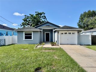 2604 W KIRBY STREET, Tampa, FL 33614