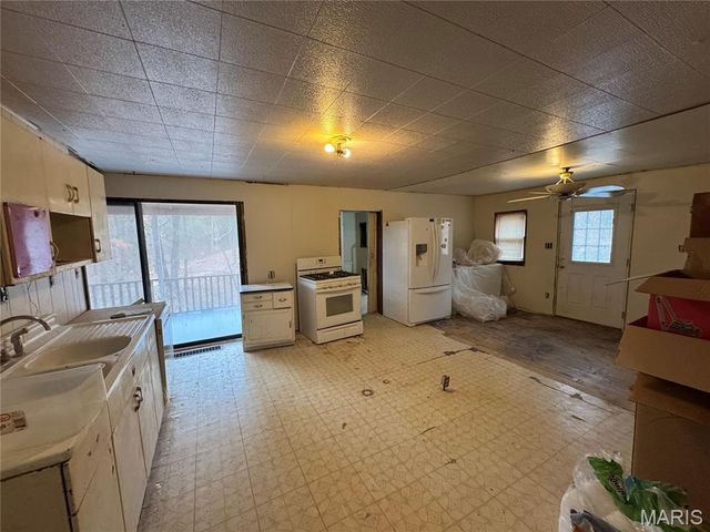 11066 State Route E, Rolla, MO 65401