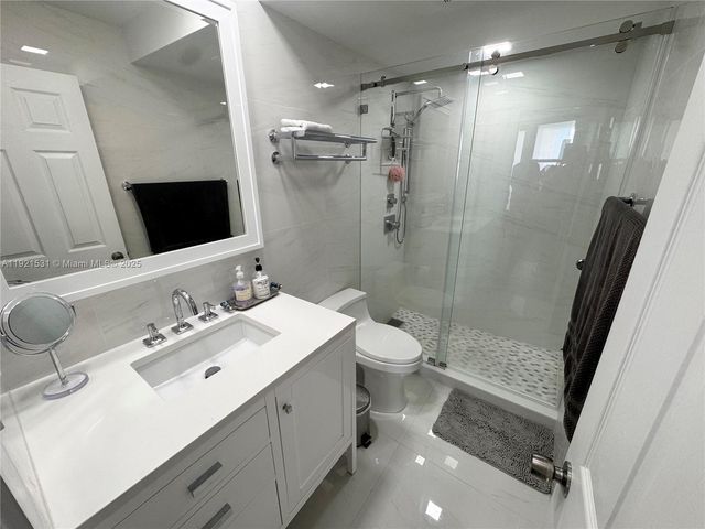 2899 Collins Ave 1201, Miami Beach, FL 33140