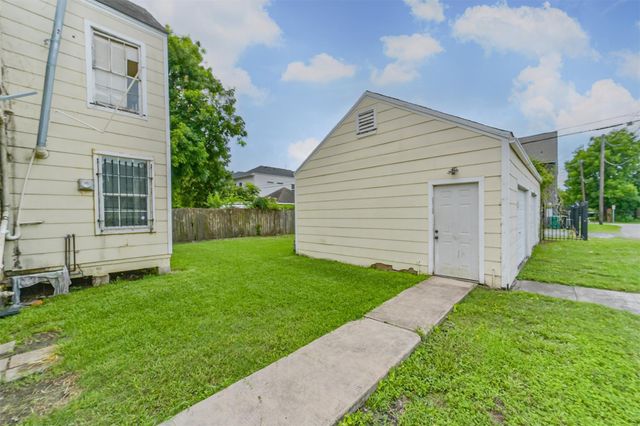 2904 Palm Street, Houston, TX 77004