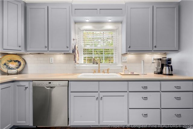 423 Arlington Circle, Sanford, NC 27330