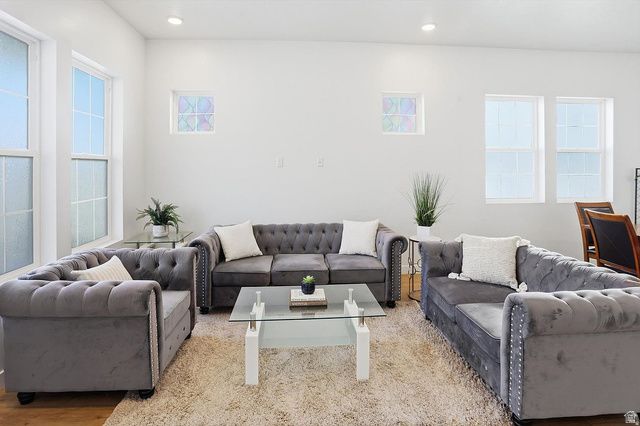 6149 W MOON VALLEY DR, South Jordan, UT 84009