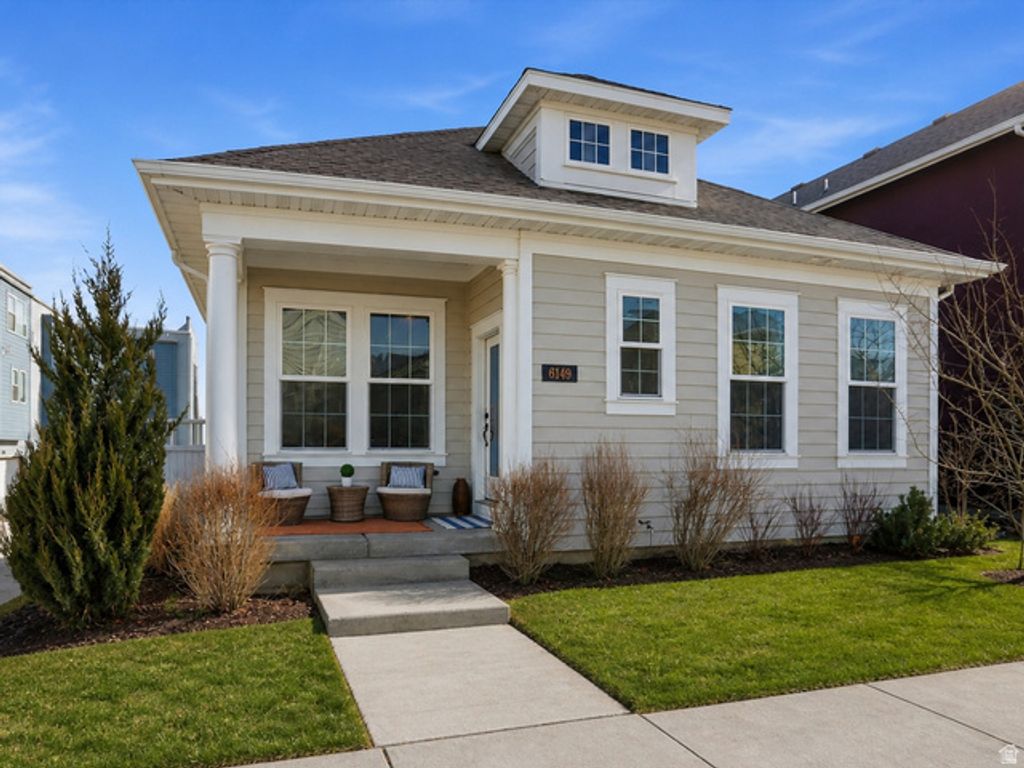 6149 W MOON VALLEY DR, South Jordan, UT 84009