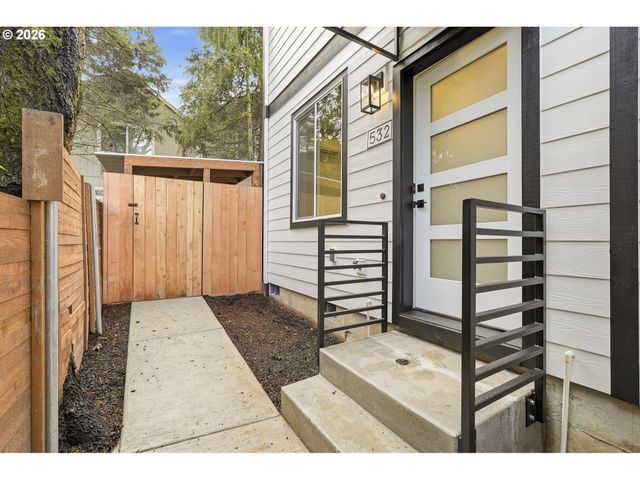 532 S TEXAS St, Portland, OR 97219