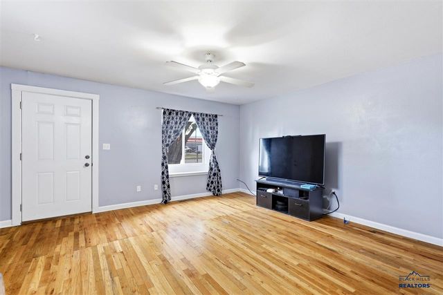 420 E Watertown Street, Rapid City, SD 57701